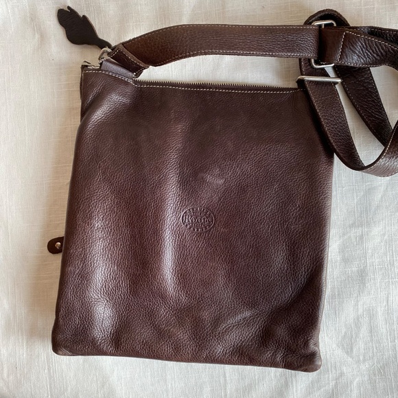 Roots Canada brown leather crossbody handbag with multiple pockets - Picture 7 of 10